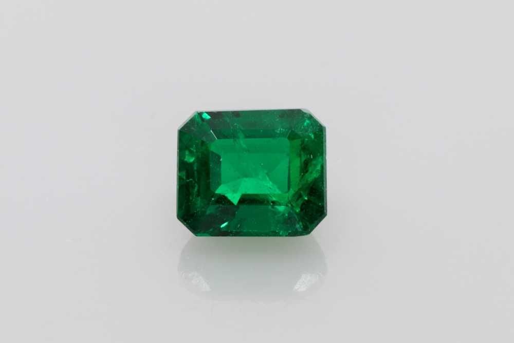 Loose Emerald Gemstone - GIA Octagonal 1.5ct Green SI: Loose Emerald Gemstone - GIA Octagonal 1.5ct Green SI This listing features Loose Emerald Gemstone - GIA Octagonal 1.5ct Green SI. Item specifics are provided below. Item Specifics: Type: Emerald Cara