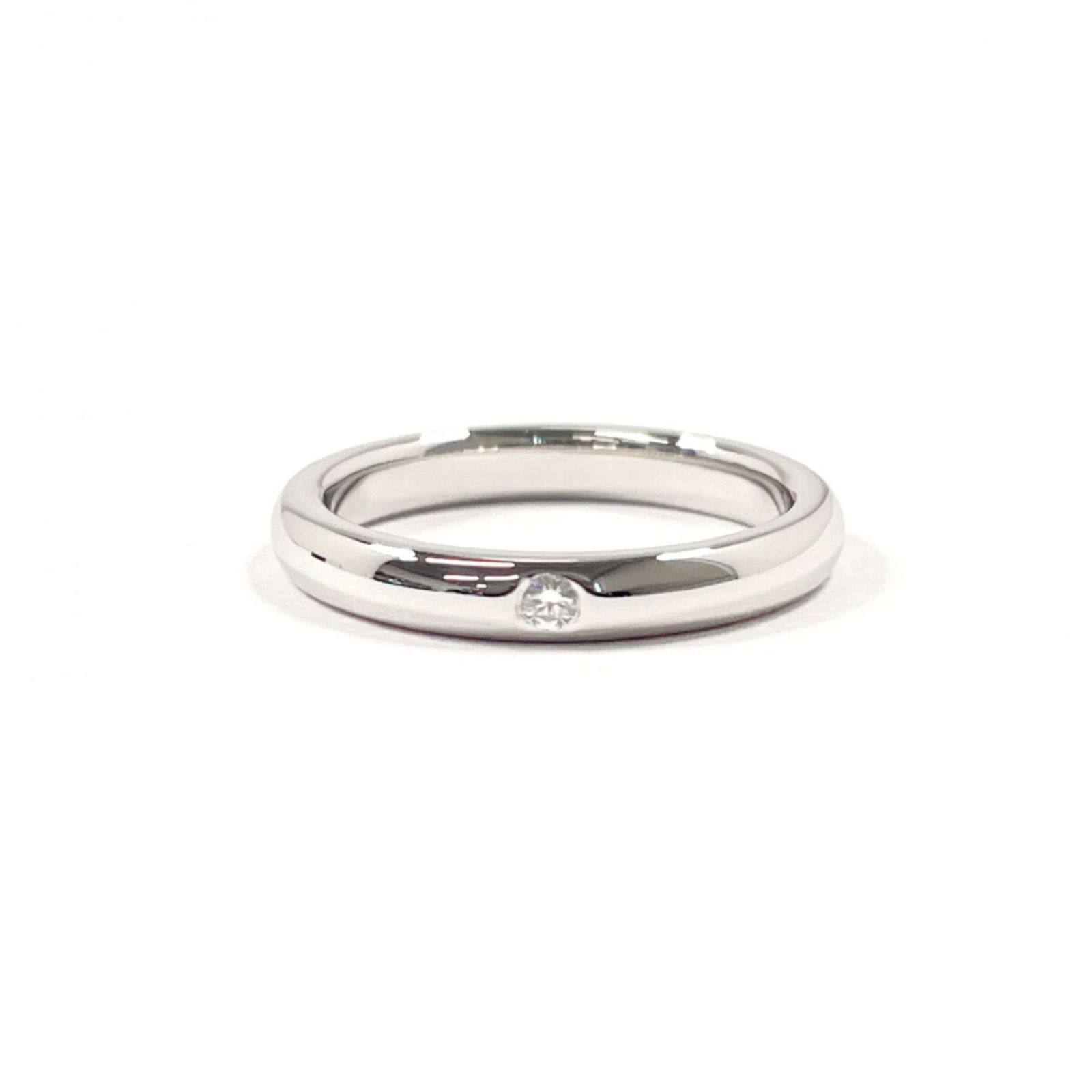 950 Tiffany Band Ring Platinum: 950 Tiffany Band Ring Platinum This listing features 950 Tiffany Band Ring Platinum. Item specifics are provided below. Item Specifics: Brand: Tiffany Type: Band Ring Gender: Women Color: Silver Mater