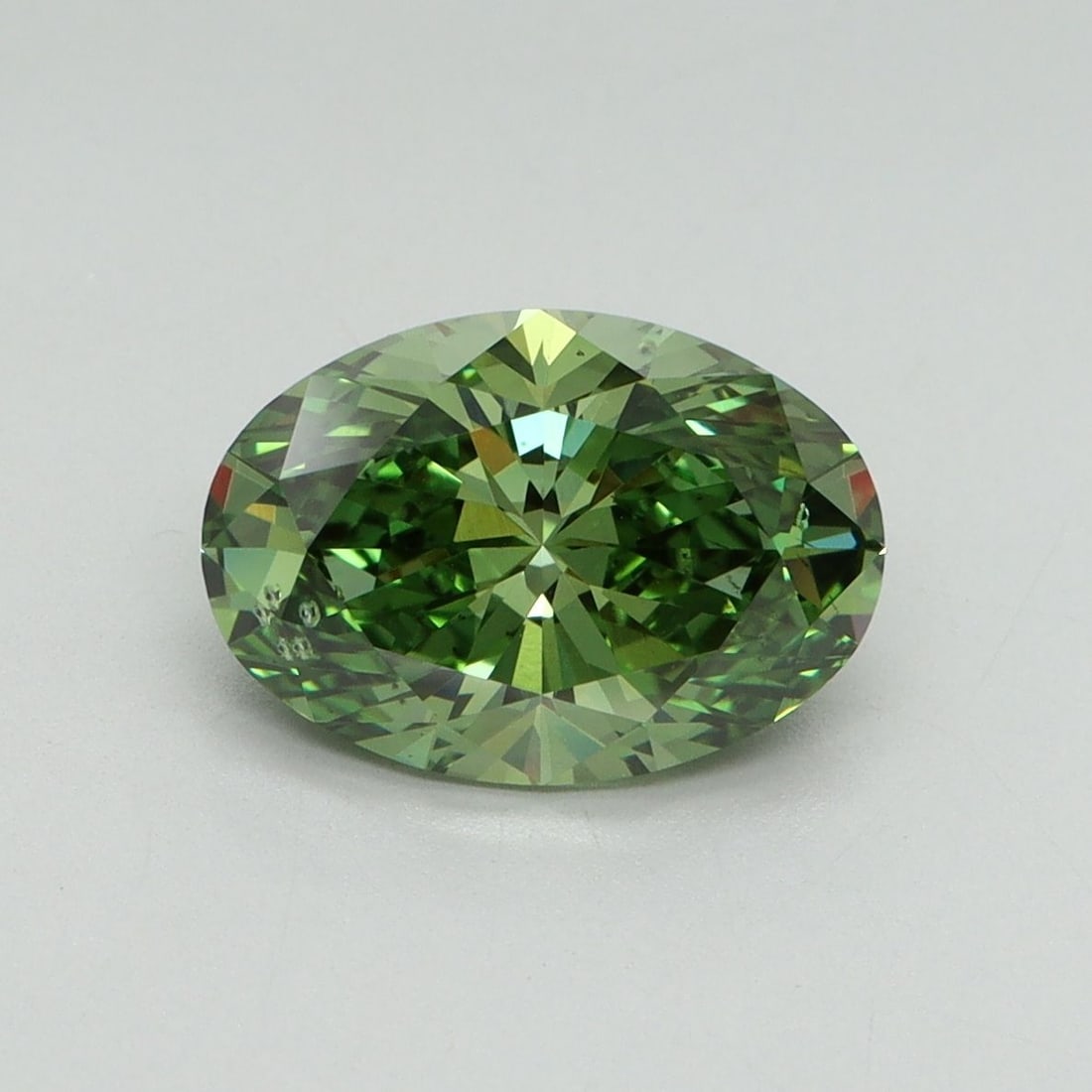 Loose Lab Diamond - IGI Oval 2.02ct Fancy Vivid Green VS2: Loose Lab Diamond - IGI Oval 2.02ct Fancy Vivid Green VS2 This listing features Loose Lab Diamond - IGI Oval 2.02ct Fancy Vivid Green VS2. Item specifics are provided below. Item Specifics: Source: Th