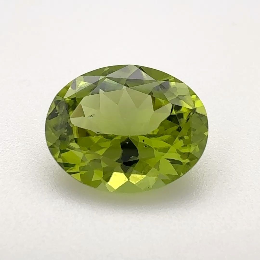 Loose Peridot Gemstone - Oval 3.19ct Green SI (1 of 1)