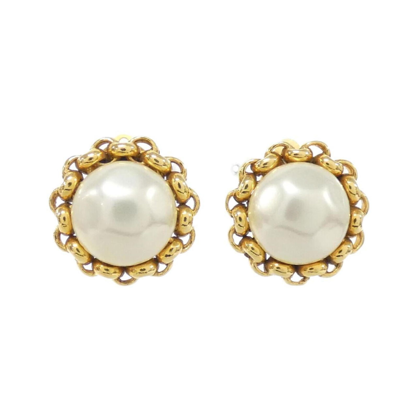 Earrings Chanel Clip: Earrings Chanel Clip This listing features Earrings Chanel Clip. Item specifics are provided below. Item Specifics: Brand: Chanel Type: Clip Earrings Gender: Women Color: Gold, White Size (Hxwxd): 25.