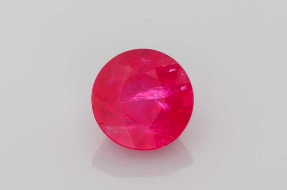 Loose Ruby Gemstone - Round 2.98ct Pink EC: Loose Ruby Gemstone - Round 2.98ct Pink EC This listing features Loose Ruby Gemstone - Round 2.98ct Pink EC. Item specifics are provided below. Item Specifics: Type: Ruby Carat: 2.98 Cut: Faceted Colo