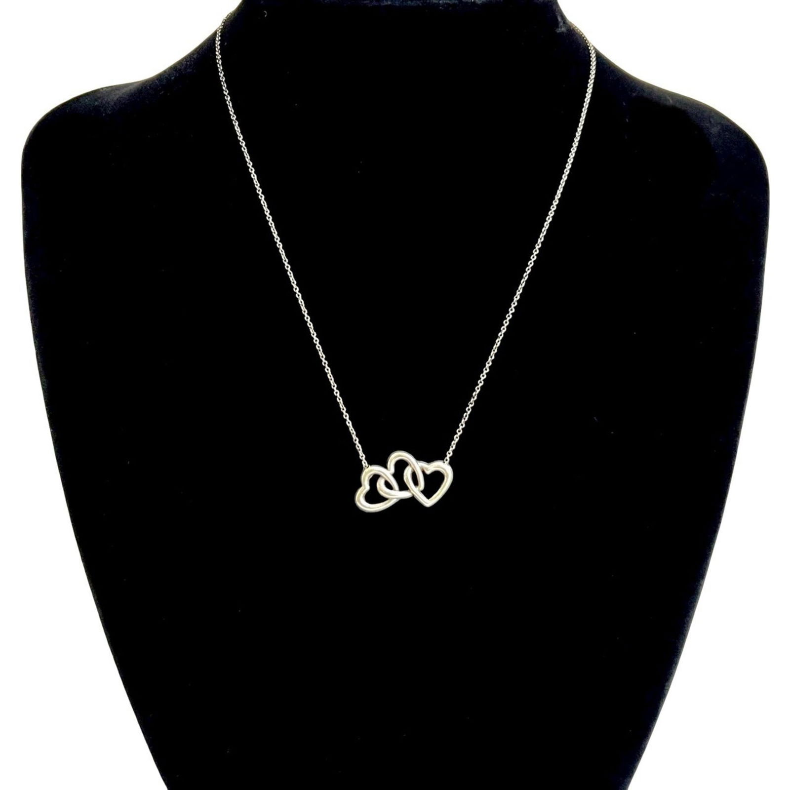 j2089 - TIFFANY & Co. Tiffany Open Heart Triple Sterling Silver 925 Chain Necklace Pendant: j2089 - TIFFANY & Co. Tiffany Open Heart Triple Sterling Silver 925 Chain Necklace Pendant This listing features j2089 - TIFFANY & Co. Tiffany Open Heart Triple Sterling Silver 925 Chain Necklace