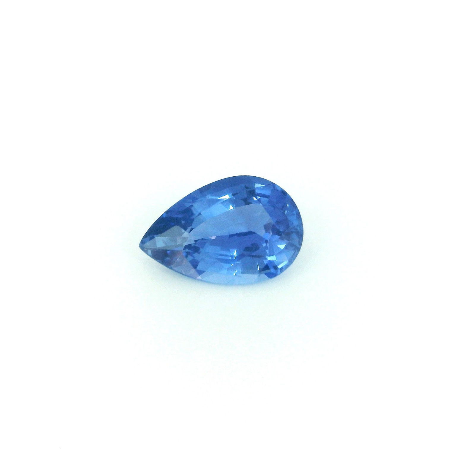 Loose Sapphire Gemstone - GSI Pear 1.44ct Blue EC: Loose Sapphire Gemstone - GSI Pear 1.44ct Blue EC This listing features Loose Sapphire Gemstone - GSI Pear 1.44ct Blue EC. Item specifics are provided below. Item Specifics: Type: Sapphire Carat: 1.44