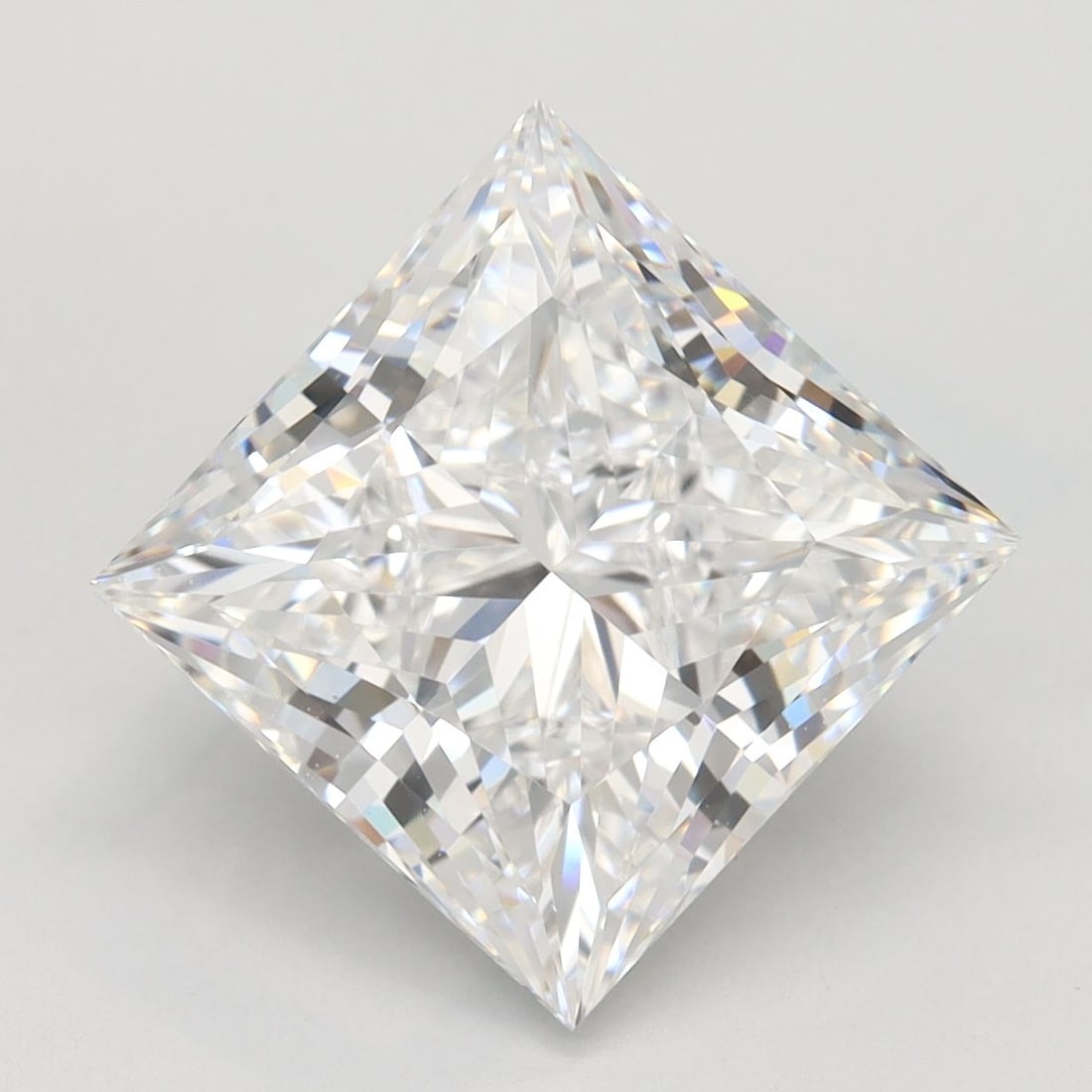 Loose Lab Diamond - GIA Princess 4.44ct D VVS1: Loose Lab Diamond - GIA Princess 4.44ct D VVS1 This listing features Loose Lab Diamond - GIA Princess 4.44ct D VVS1. Item specifics are provided below. Item Specifics: Source: This Is A Real Diamond G