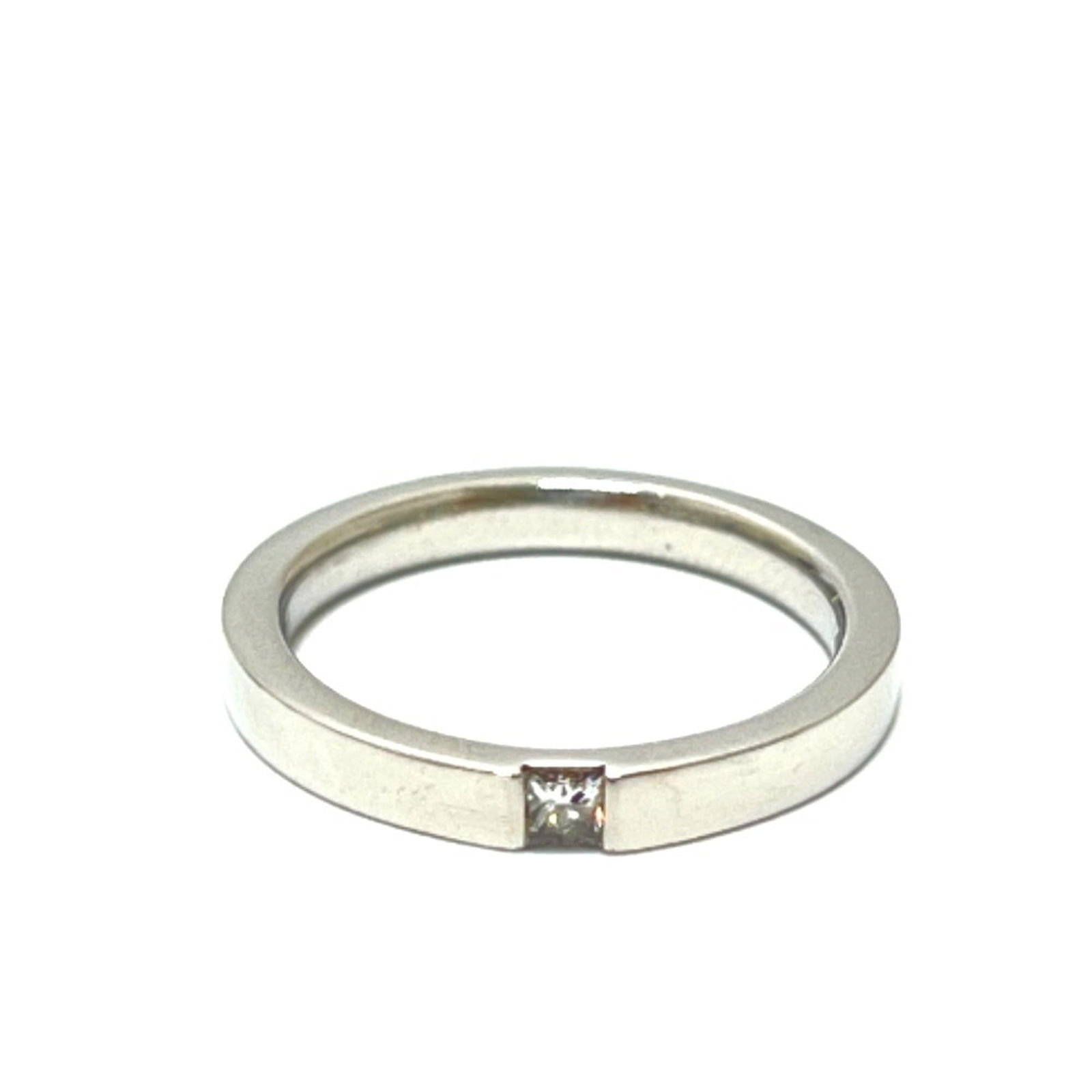 950 Harry Winston Band Ring Platinum: 950 Harry Winston Band Ring Platinum This listing features 950 Harry Winston Band Ring Platinum. Item specifics are provided below. Item Specifics: Brand: Harry Winston Type: Band Ring Gender: Men Col