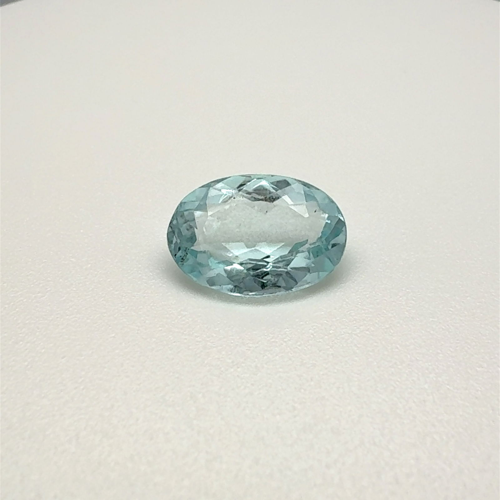 Loose Aquamarine Gemstone - Oval 1.555ct Blue SI: Loose Aquamarine Gemstone - Oval 1.555ct Blue SI This listing features Loose Aquamarine Gemstone - Oval 1.555ct Blue SI. Item specifics are provided below. Item Specifics: Type: Aquamarine Carat: