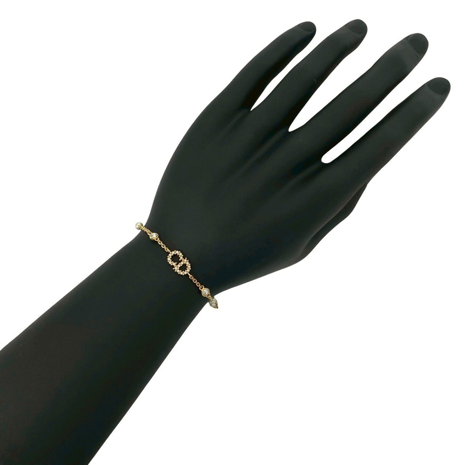 Plating Christian Dior Charm Bracelet Gold: Plating Christian Dior Charm Bracelet Gold This listing features Plating Christian Dior Charm Bracelet Gold. Item specifics are provided below. Item Specifics: Brand: Christian Dior Type: Charm Bracel