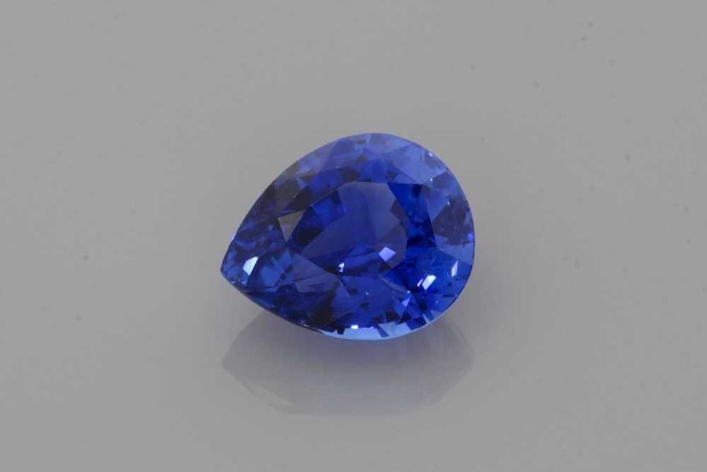 Loose Sapphire Gemstone - Pear 1.79ct Blue EC: Loose Sapphire Gemstone - Pear 1.79ct Blue EC This listing features Loose Sapphire Gemstone - Pear 1.79ct Blue EC. Item specifics are provided below. Item Specifics: Type: Sapphire Carat: 1.79 Cut: