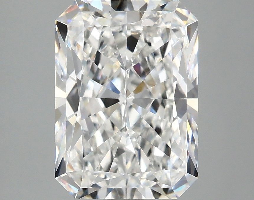 Loose Lab Diamond - IGI Radiant 3.04ct E VVS2: Loose Lab Diamond - IGI Radiant 3.04ct E VVS2 This listing features Loose Lab Diamond - IGI Radiant 3.04ct E VVS2. Item specifics are provided below. Item Specifics: Source: This Is A Real Diamond Gro