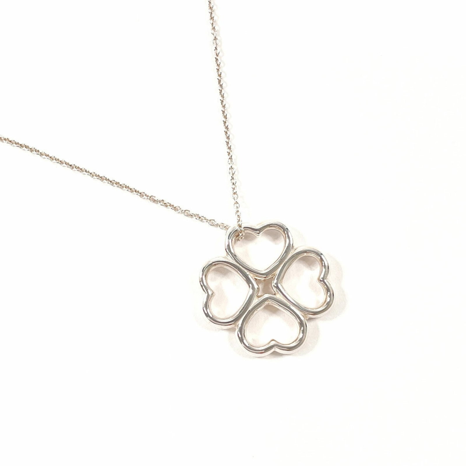 Women TIFFANY & Co. Tiffany Heart and Clover Necklace in 925 Sterling Silver for: Women TIFFANY & Co. Tiffany Heart and Clover Necklace in 925 Sterling Silver for This listing features Women TIFFANY & Co. Tiffany Heart and Clover Necklace in 925 Sterling Silver for. Item specifics