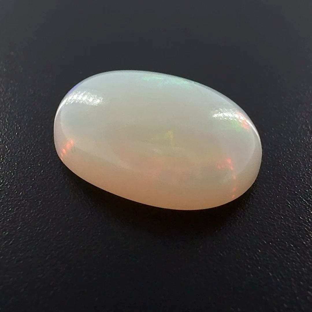 Loose Opal Gemstone - Oval 4.745ct White EC (1 of 1)