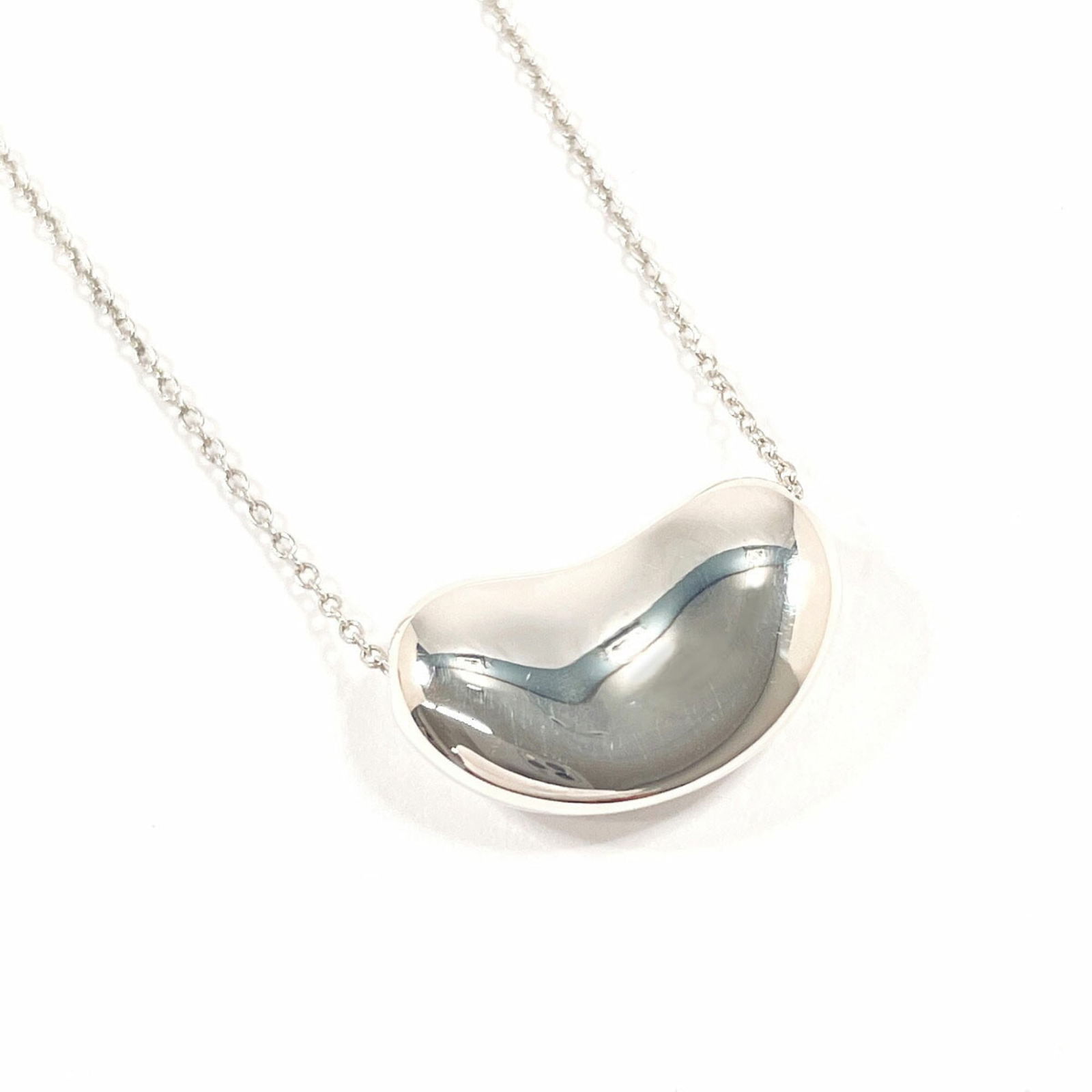 Women's - TIFFANY & Co. Tiffany Bean Elsa Peretti Necklace - 925 Sterling Silver: Women's - TIFFANY & Co. Tiffany Bean Elsa Peretti Necklace - 925 Sterling Silver This listing features Women's - TIFFANY & Co. Tiffany Bean Elsa Peretti Necklace - 925 Sterling Silver. Item specifics