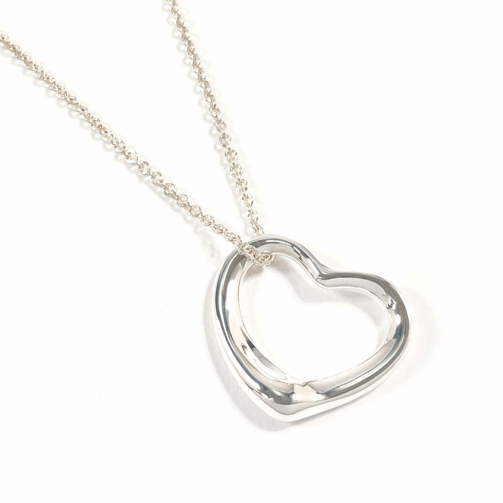 Women TIFFANY & Co. Tiffany Heart Elsa Peretti Necklace in 925 Sterling Silver for: Women TIFFANY & Co. Tiffany Heart Elsa Peretti Necklace in 925 Sterling Silver for This listing features Women TIFFANY & Co. Tiffany Heart Elsa Peretti Necklace in 925 Sterling Silver for. Item specif