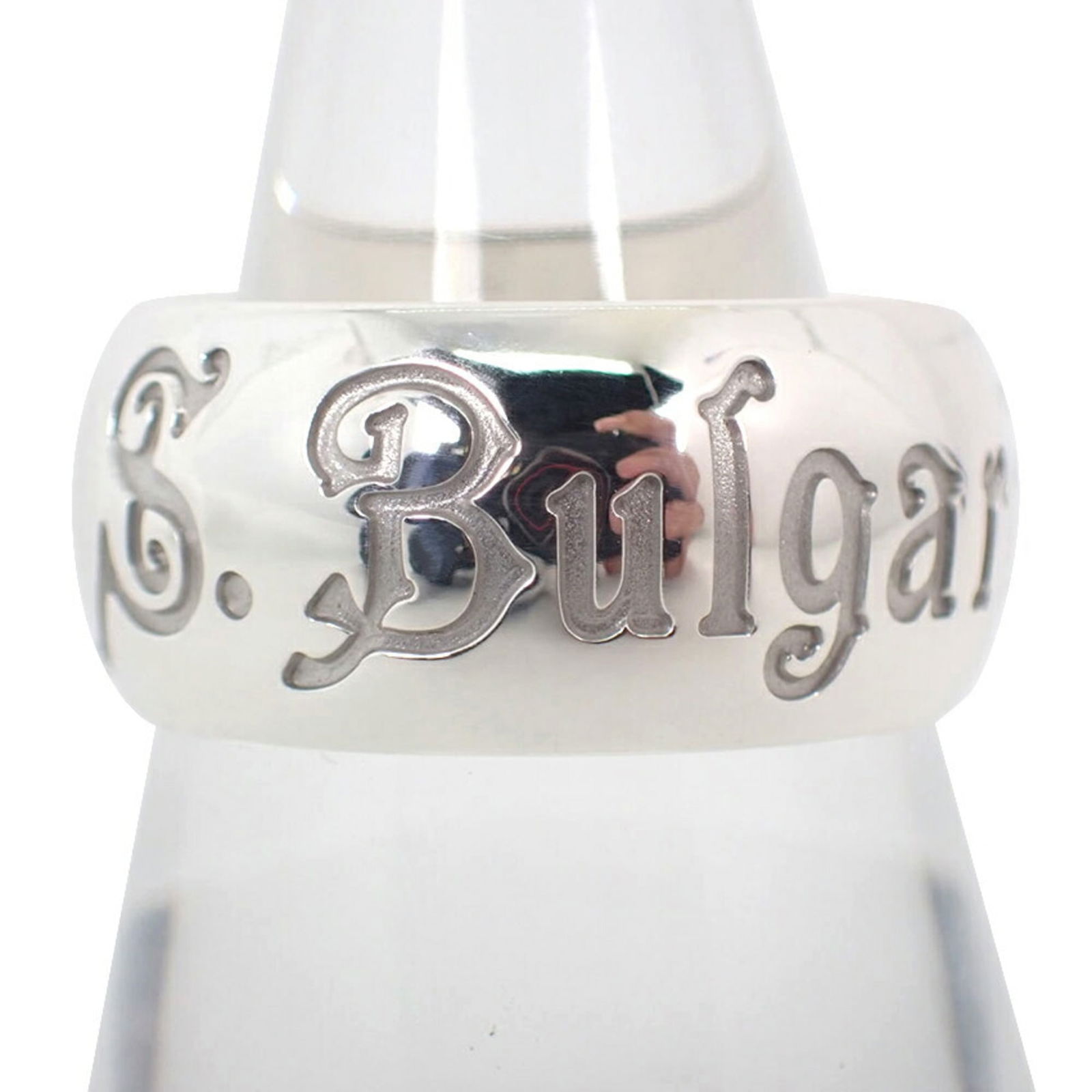 925 Bvlgari Band Ring Sterling Silver: 925 Bvlgari Band Ring Sterling Silver This listing features 925 Bvlgari Band Ring Sterling Silver. Item specifics are provided below. Item Specifics: Brand: Bvlgari Type: Band Ring Gender: Women Mater