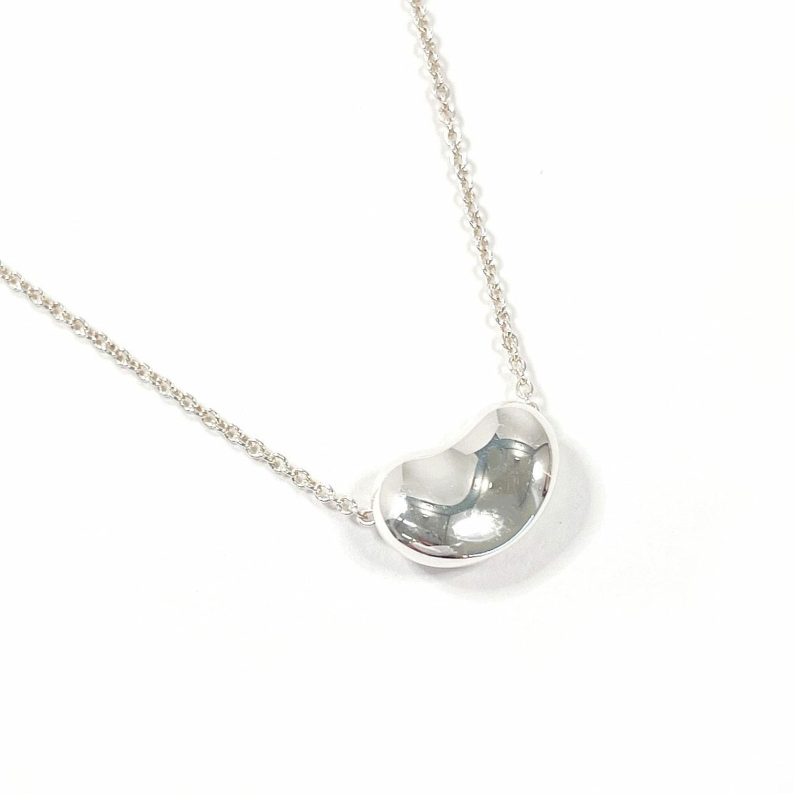 Women's - TIFFANY & Co. Tiffany Bean Elsa Peretti Necklace - 925 Sterling Silver: Women's - TIFFANY & Co. Tiffany Bean Elsa Peretti Necklace - 925 Sterling Silver This listing features Women's - TIFFANY & Co. Tiffany Bean Elsa Peretti Necklace - 925 Sterling Silver. Item specifics