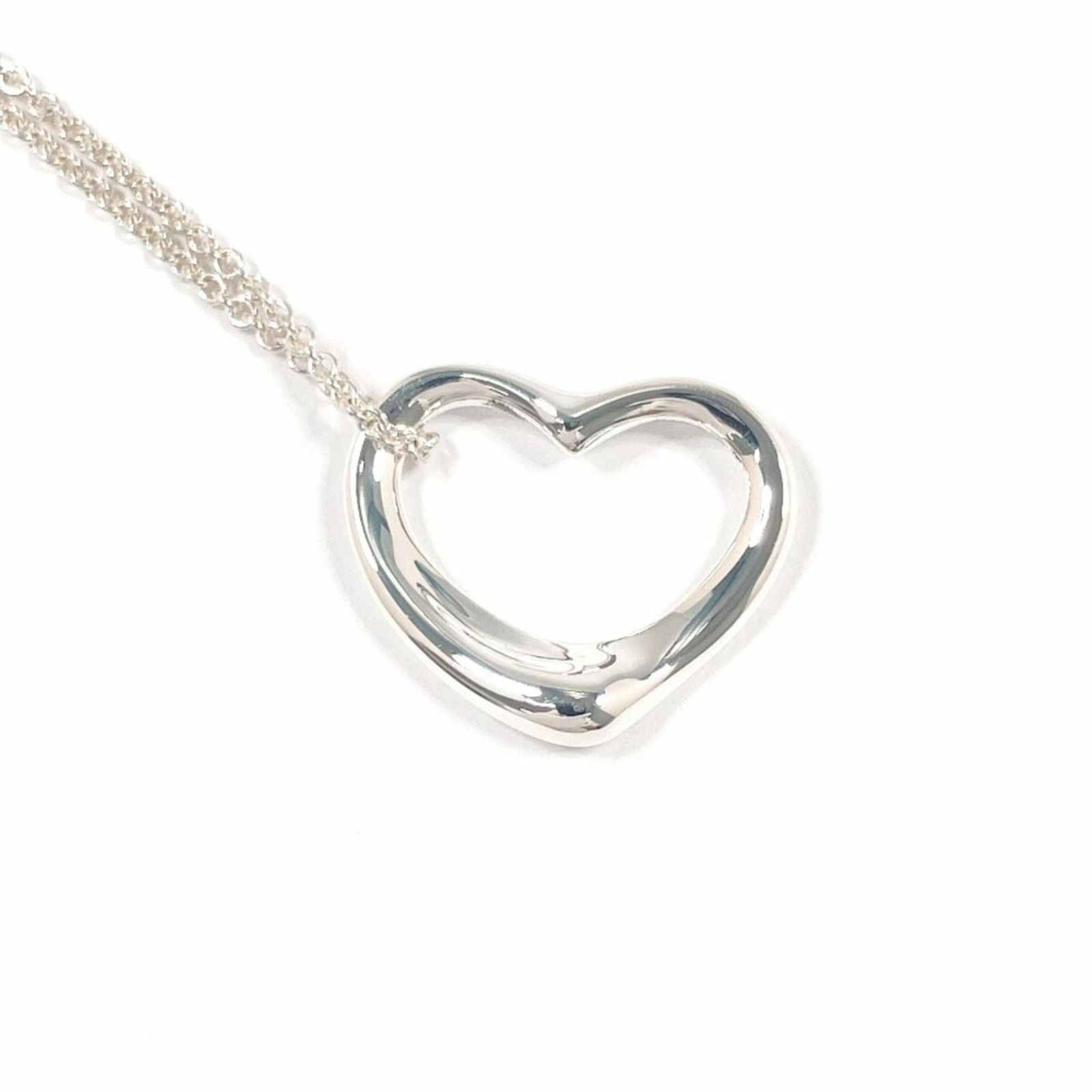 Women TIFFANY & Co. Tiffany Heart Elsa Peretti Necklace in 925 Sterling Silver for: Women TIFFANY & Co. Tiffany Heart Elsa Peretti Necklace in 925 Sterling Silver for This listing features Women TIFFANY & Co. Tiffany Heart Elsa Peretti Necklace in 925 Sterling Silver for. Item specif