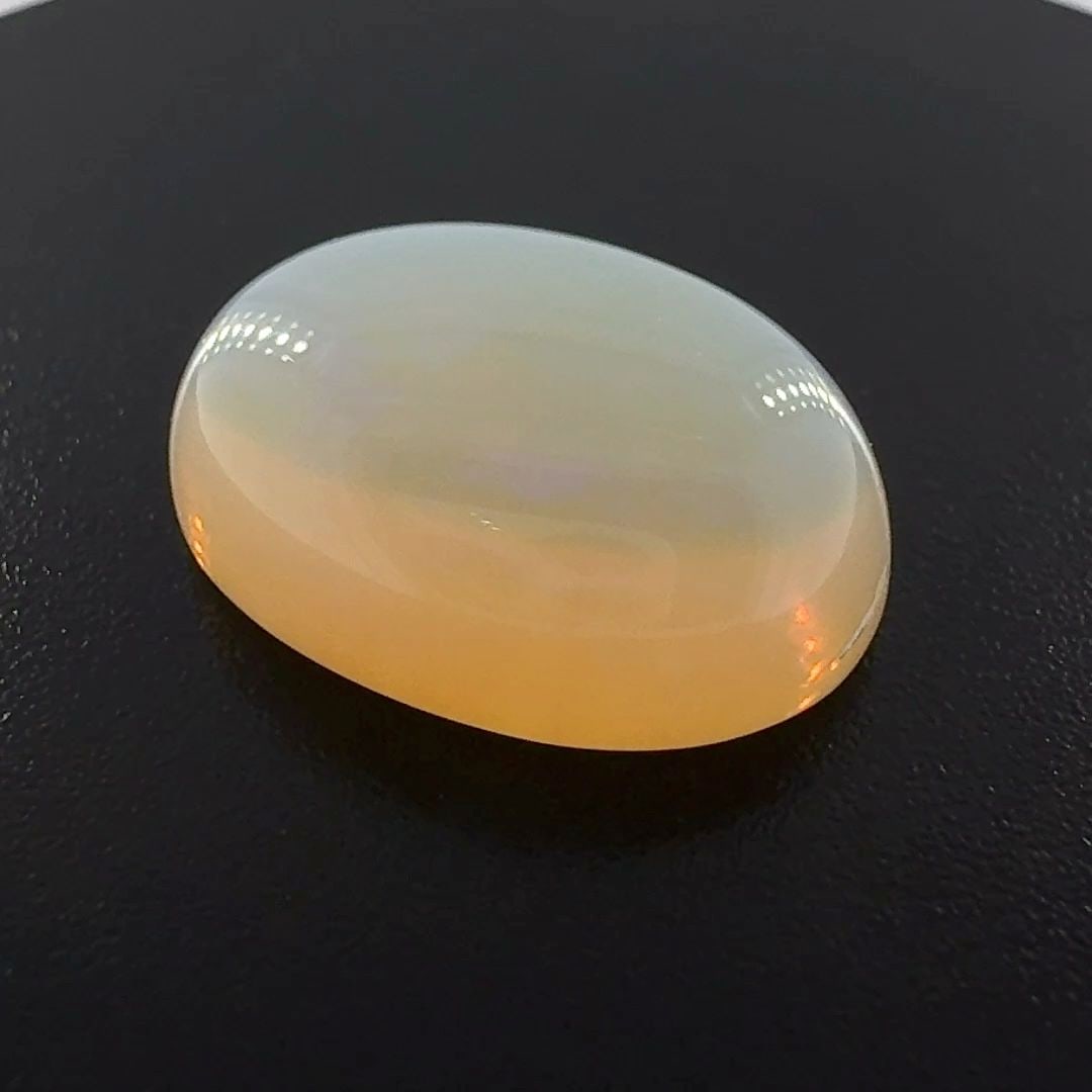 Loose Opal Gemstone - Oval 4.2ct White EC (1 of 1)