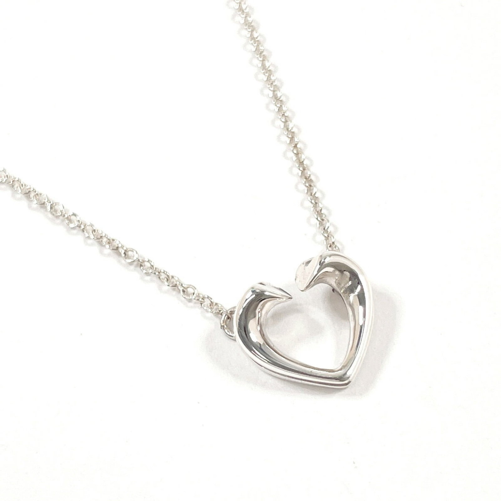 Women TIFFANY & Co. Tiffany Tenderness Heart Paloma Picasso Necklace in 925 Sterling Silver for: Women TIFFANY & Co. Tiffany Tenderness Heart Paloma Picasso Necklace in 925 Sterling Silver for This listing features Women TIFFANY & Co. Tiffany Tenderness Heart Paloma Picasso Necklace in 925 Sterli