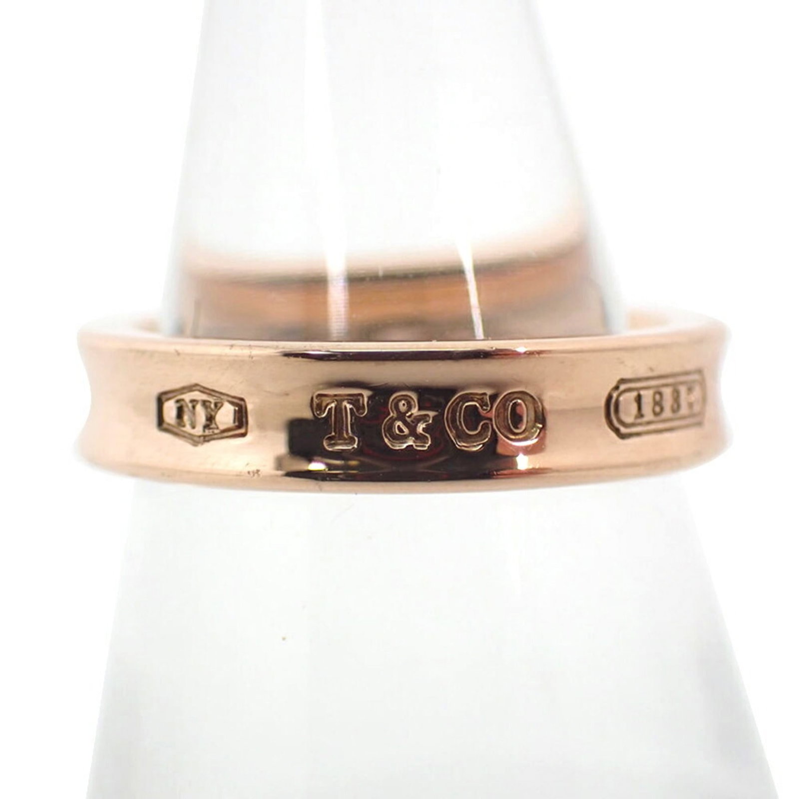 Ring Tiffany Band: Ring Tiffany Band This listing features Ring Tiffany Band. Item specifics are provided below. Item Specifics: Brand: Tiffany Type: Band Ring Gender: Women Brand Size: 47 Us Size: 4 Condition: Used (ve