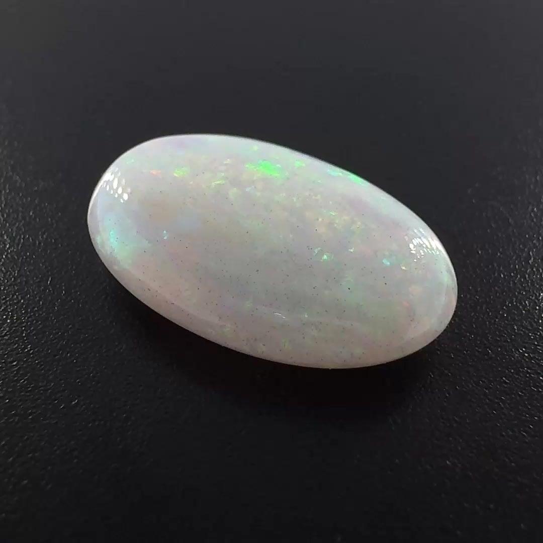 Loose Opal Gemstone - Oval 4.035ct White EC (1 of 1)