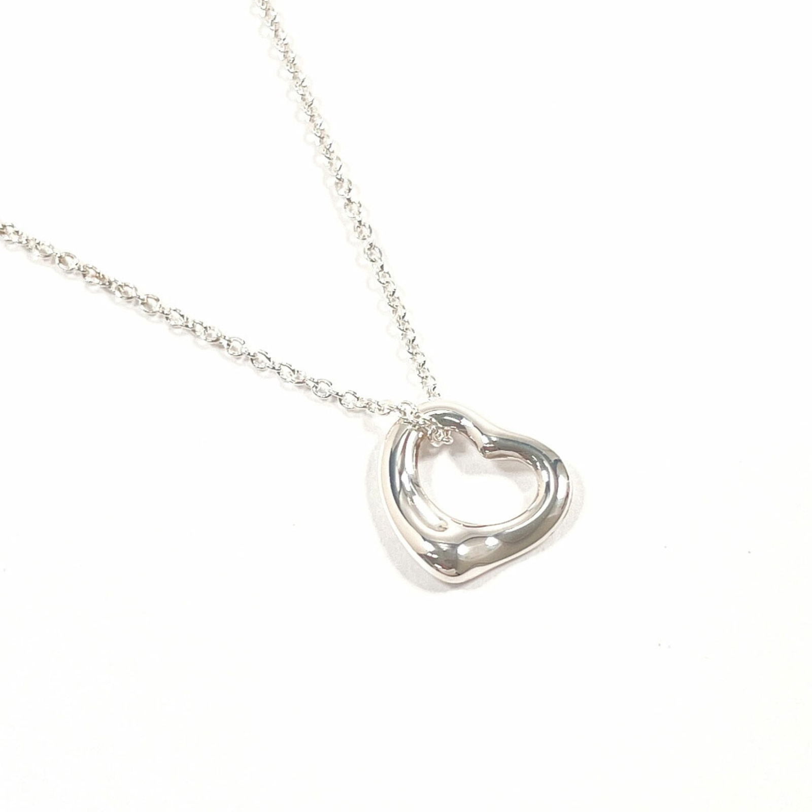 Women TIFFANY & Co. Tiffany Heart Elsa Peretti Necklace in 925 Sterling Silver for: Women TIFFANY & Co. Tiffany Heart Elsa Peretti Necklace in 925 Sterling Silver for This listing features Women TIFFANY & Co. Tiffany Heart Elsa Peretti Necklace in 925 Sterling Silver for. Item specif