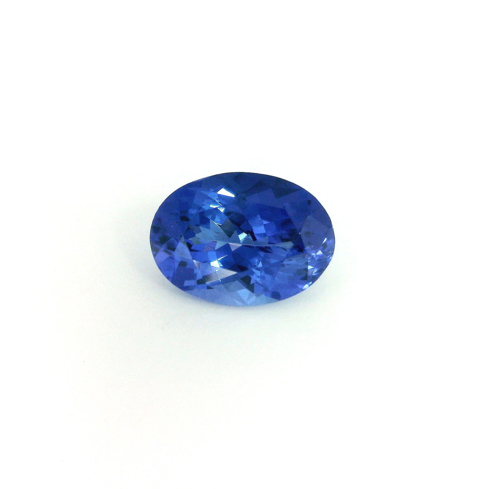 Loose Tanzanite Gemstone - GSI Oval 2.21ct Blue EC: Loose Tanzanite Gemstone - GSI Oval 2.21ct Blue EC This listing features Loose Tanzanite Gemstone - GSI Oval 2.21ct Blue EC. Item specifics are provided below. Item Specifics: Type: Tanzanite Carat: 2