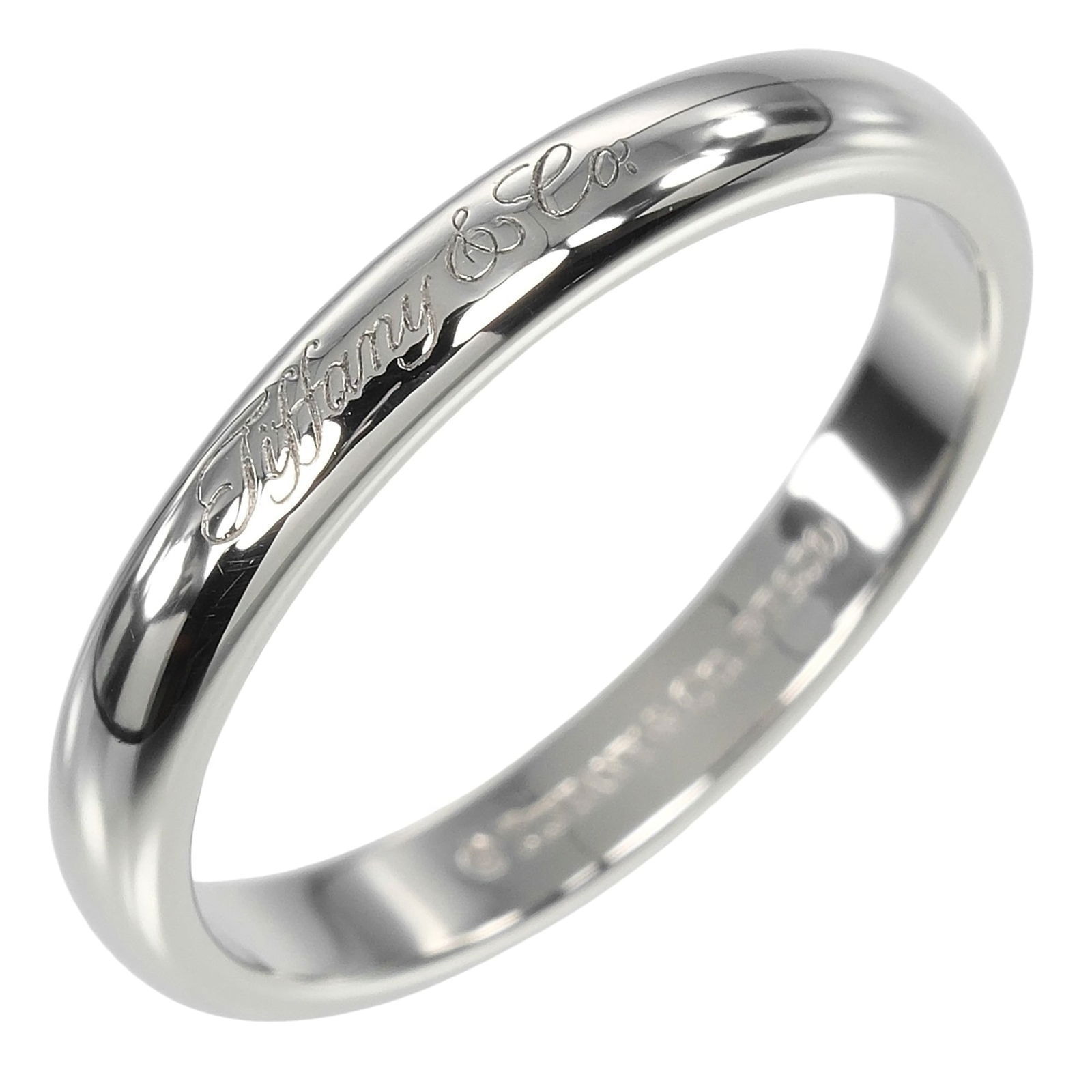 950 Tiffany Band Ring Platinum: 950 Tiffany Band Ring Platinum This listing features 950 Tiffany Band Ring Platinum. Item specifics are provided below. Item Specifics: Brand: Tiffany Type: Band Ring Gender: Women Color: Platinum Mat