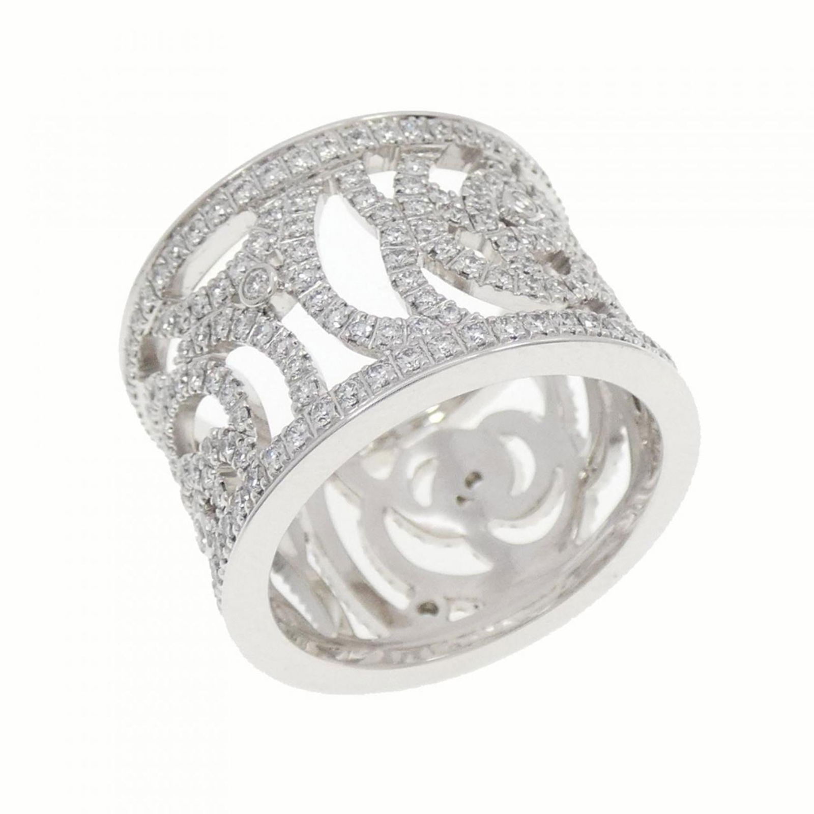(18K) Chanel Band Ring White Gold: (18K) Chanel Band Ring White Gold This listing features (18K) Chanel Band Ring White Gold. Item specifics are provided below. Item Specifics: Brand: Chanel Type: Band Ring Gender: Women Material: Whit