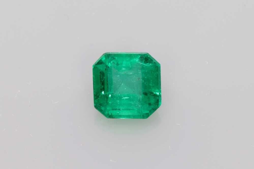 Loose Emerald Gemstone - GIA Asscher 2.17ct Green SI: Loose Emerald Gemstone - GIA Asscher 2.17ct Green SI This listing features Loose Emerald Gemstone - GIA Asscher 2.17ct Green SI. Item specifics are provided below. Item Specifics: Type: Emerald Carat: