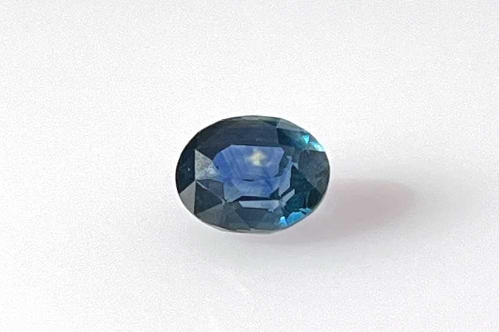 Loose Sapphire Gemstone - GIA Oval 2.24ct Teal EC: Loose Sapphire Gemstone - GIA Oval 2.24ct Teal EC This listing features Loose Sapphire Gemstone - GIA Oval 2.24ct Teal EC. Item specifics are provided below. Item Specifics: Type: Sapphire Carat: 2.24