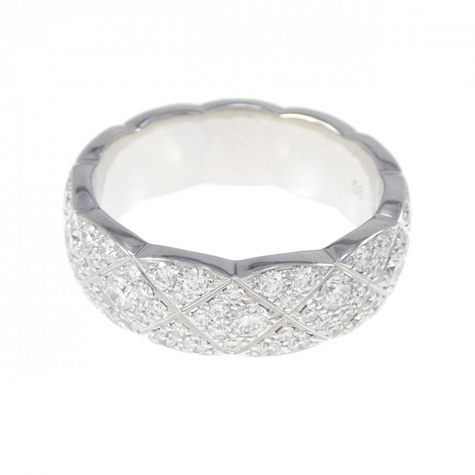 (18K) Chanel Band Ring White Gold: (18K) Chanel Band Ring White Gold This listing features (18K) Chanel Band Ring White Gold. Item specifics are provided below. Item Specifics: Brand: Chanel Type: Band Ring Gender: Men Material: White