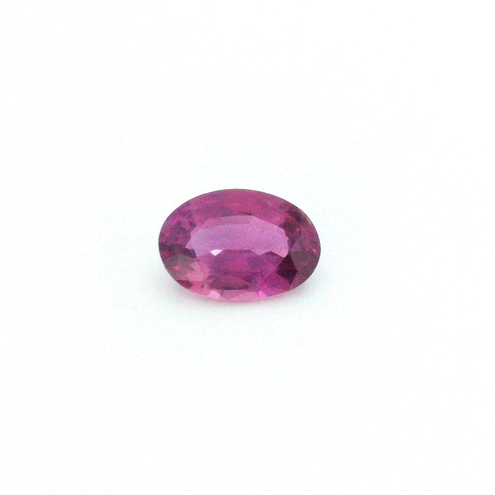 Loose Sapphire Gemstone - GSI Oval 1.33ct Pink SI: Loose Sapphire Gemstone - GSI Oval 1.33ct Pink SI This listing features Loose Sapphire Gemstone - GSI Oval 1.33ct Pink SI. Item specifics are provided below. Item Specifics: Type: Sapphire Carat: 1.33