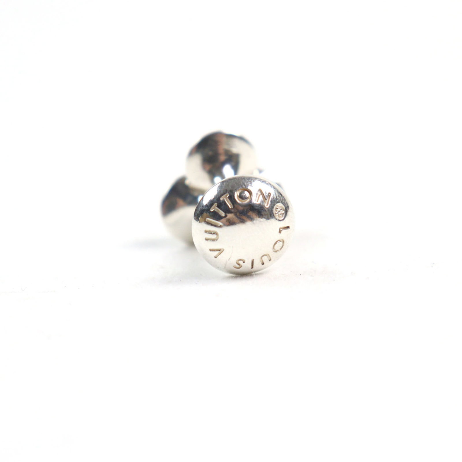 925 Louis Vuitton Stud/ Button Silver - 9