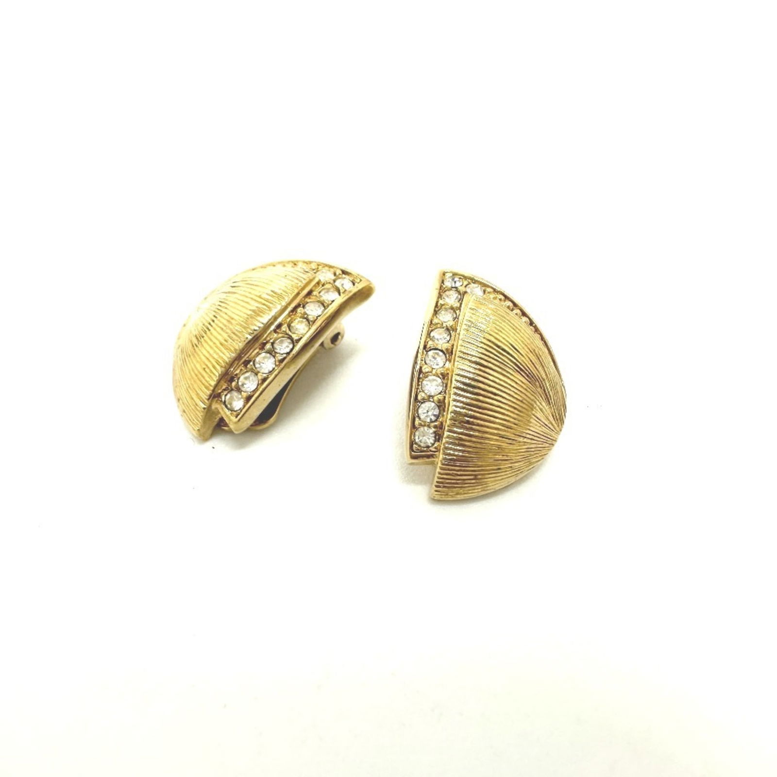 Rhinestone Christian Dior Clip Earrings: Rhinestone Christian Dior Clip Earrings This listing features Rhinestone Christian Dior Clip Earrings. Item specifics are provided below. Item Specifics: Brand: Christian Dior Type: Clip Earrings Gend