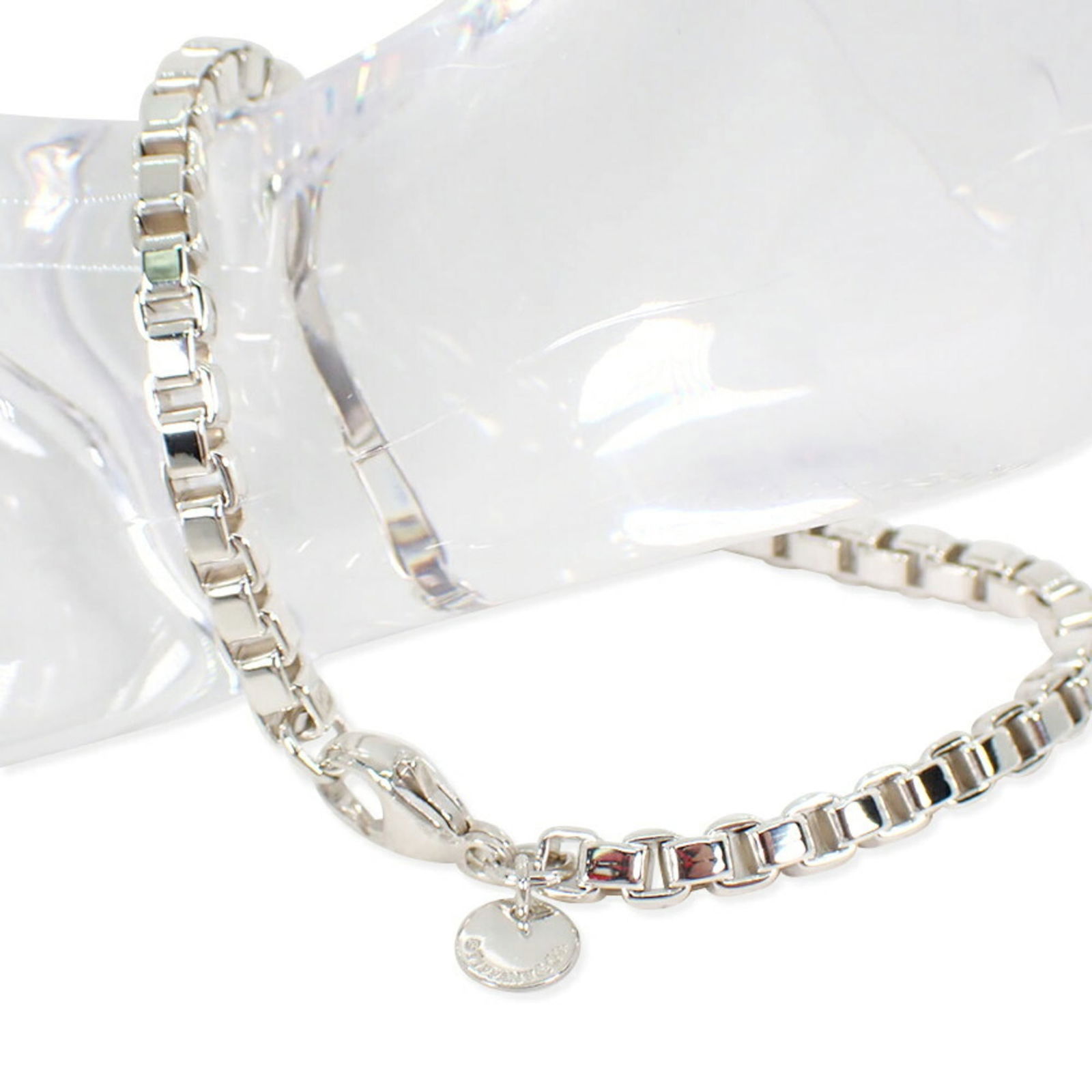 925 Tiffany Charm Bracelet Sterling Silver: 925 Tiffany Charm Bracelet Sterling Silver This listing features 925 Tiffany Charm Bracelet Sterling Silver. Item specifics are provided below. Item Specifics: Brand: Tiffany Type: Charm Bracelet Gend