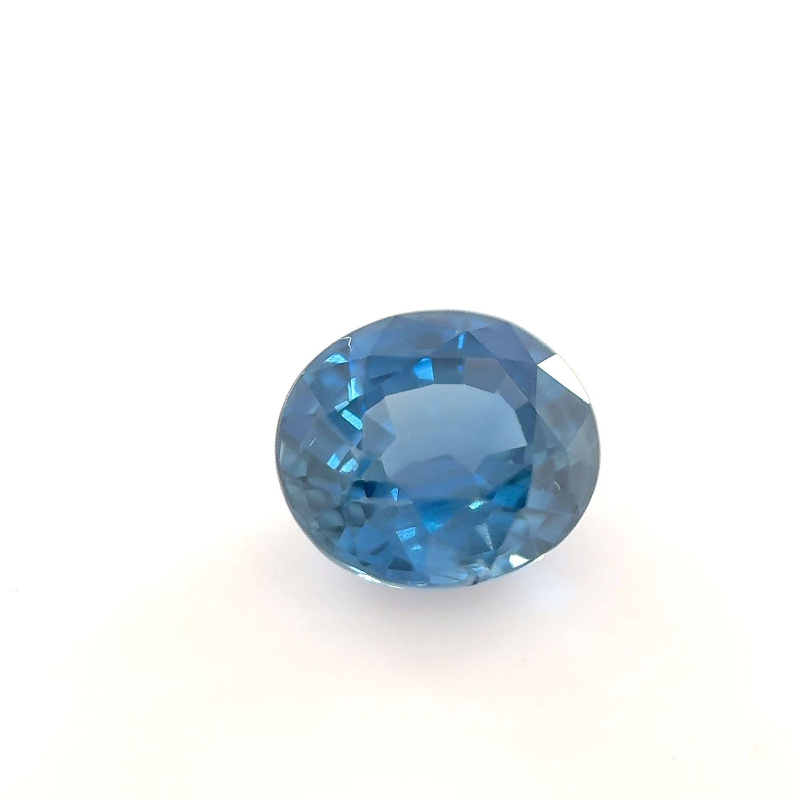 Loose Sapphire Gemstone - Oval 1.5ct Blue EC: Loose Sapphire Gemstone - Oval 1.5ct Blue EC This listing features Loose Sapphire Gemstone - Oval 1.5ct Blue EC. Item specifics are provided below. Item Specifics: Type: Sapphire Carat: 1.5 Cut: Facet
