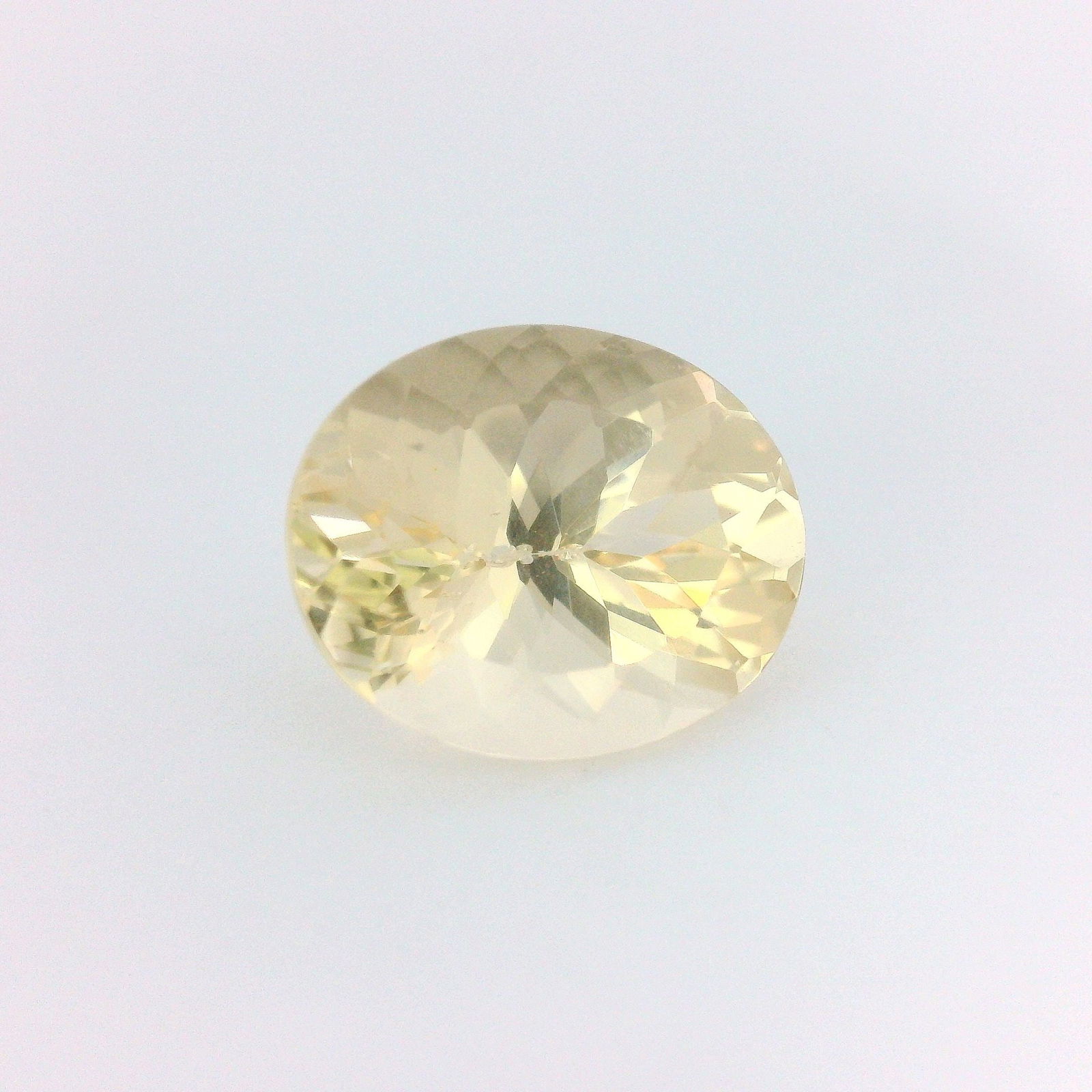 Loose Heliodor Gemstone - GSI Oval 4.67ct Brown EC: Loose Heliodor Gemstone - GSI Oval 4.67ct Brown EC This listing features Loose Heliodor Gemstone - GSI Oval 4.67ct Brown EC. Item specifics are provided below. Item Specifics: Type: Heliodor Carat: 4.