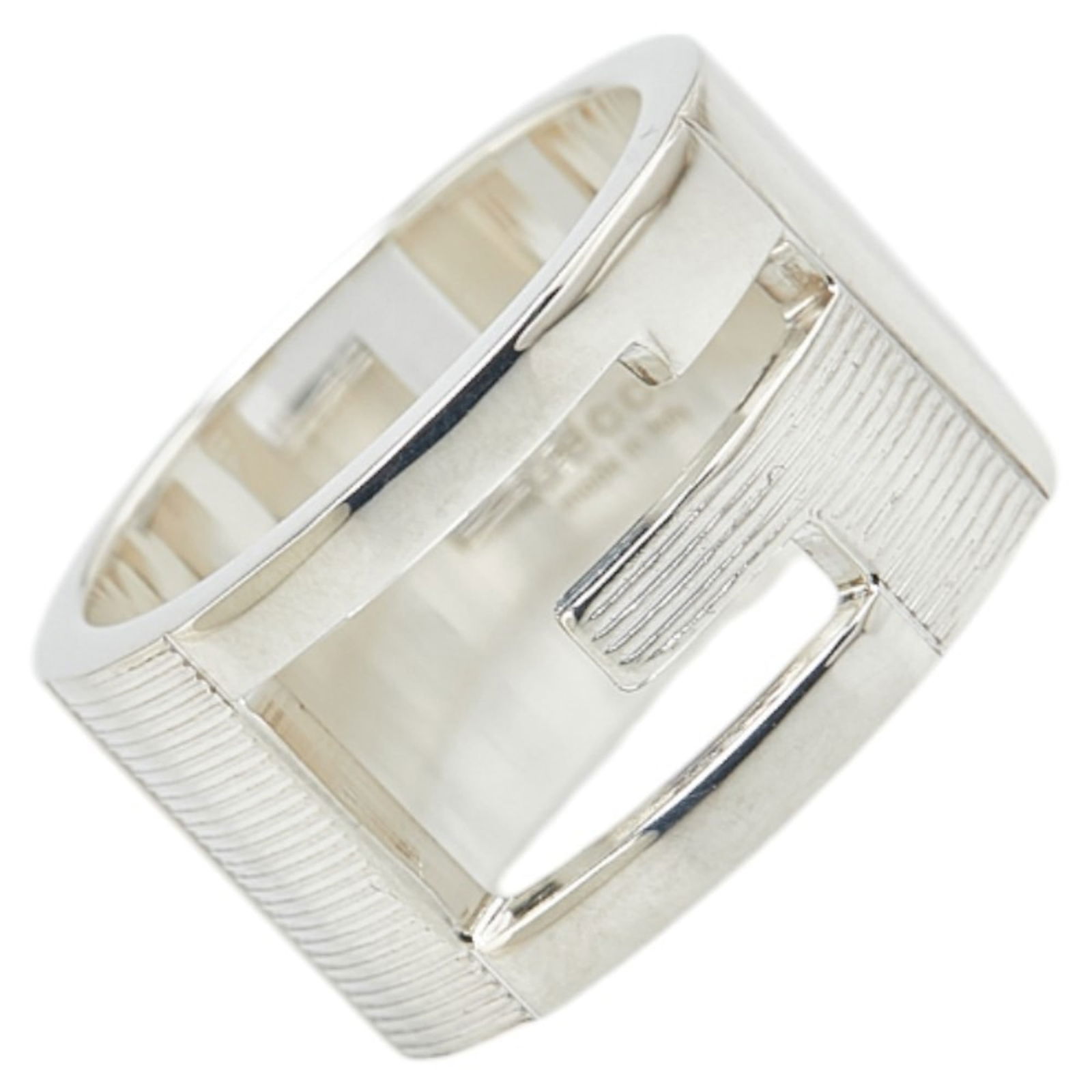 925 Gucci Band Ring Silver: 925 Gucci Band Ring Silver This listing features 925 Gucci Band Ring Silver. Item specifics are provided below. Item Specifics: Brand: Gucci Type: Band Ring Gender: Women Material: Silver 925 Us Size: