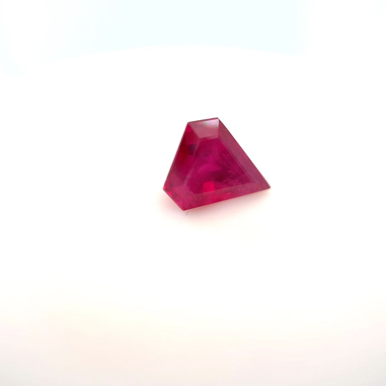 Loose Ruby Gemstone - Kite 1.44ct Red SI: Loose Ruby Gemstone - Kite 1.44ct Red SI This listing features Loose Ruby Gemstone - Kite 1.44ct Red SI. Item specifics are provided below. Item Specifics: Type: Ruby Carat: 1.44 Cut: Faceted Color: R