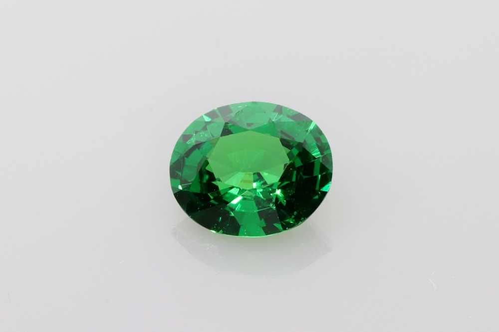 Loose Garnet Gemstone - Oval 1.3ct Green EC: Loose Garnet Gemstone - Oval 1.3ct Green EC This listing features Loose Garnet Gemstone - Oval 1.3ct Green EC. Item specifics are provided below. Item Specifics: Type: Garnet Carat: 1.3 Cut: Faceted