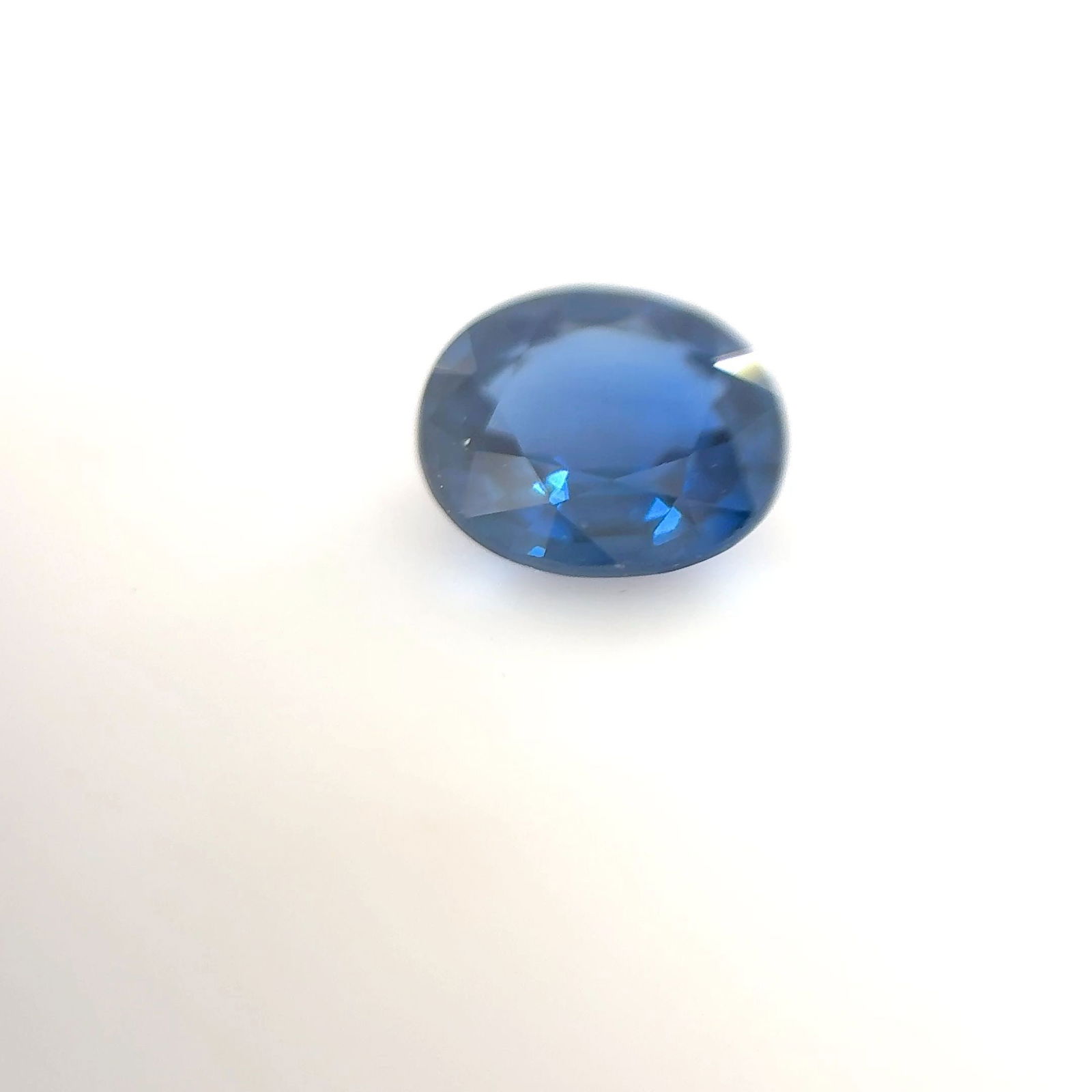 Loose Sapphire Gemstone - Oval 1.03ct Blue EC: Loose Sapphire Gemstone - Oval 1.03ct Blue EC This listing features Loose Sapphire Gemstone - Oval 1.03ct Blue EC. Item specifics are provided below. Item Specifics: Type: Sapphire Carat: 1.03 Cut: