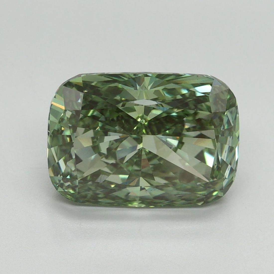 Loose Lab Diamond - IGI Cushion Modified 4.01ct Fancy Vivid Green VS2: Loose Lab Diamond - IGI Cushion Modified 4.01ct Fancy Vivid Green VS2 This listing features Loose Lab Diamond - IGI Cushion Modified 4.01ct Fancy Vivid Green VS2. Item specifics are provided below. 