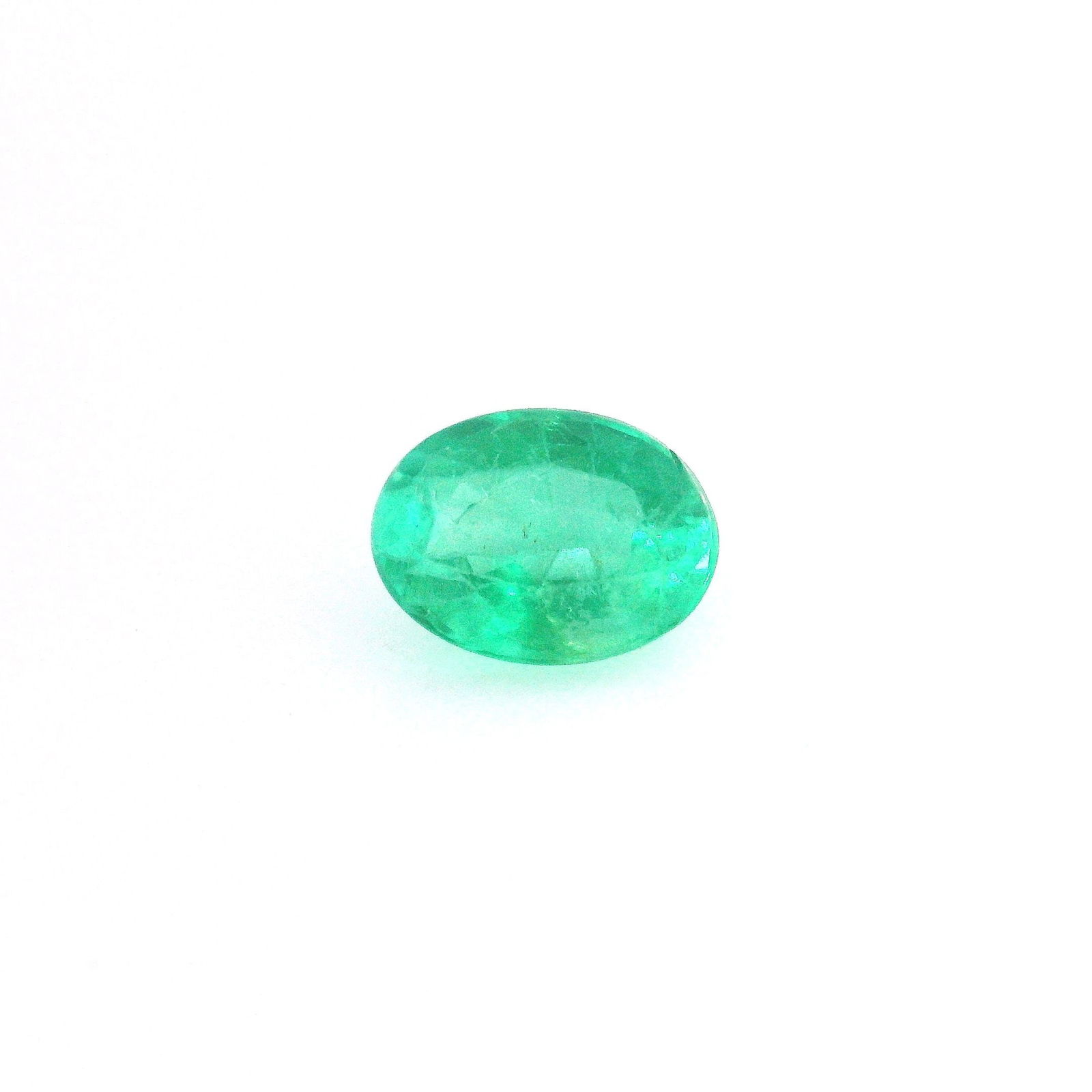 Loose Emerald Gemstone - GSI Oval 1.22ct Green SI: Loose Emerald Gemstone - GSI Oval 1.22ct Green SI This listing features Loose Emerald Gemstone - GSI Oval 1.22ct Green SI. Item specifics are provided below. Item Specifics: Type: Emerald Carat: 1.22