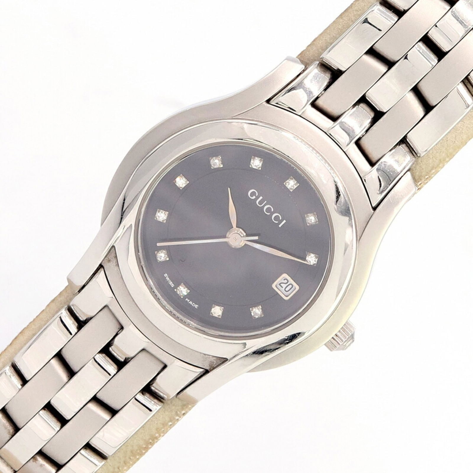 Wristwatch Gucci: Wristwatch Gucci This listing features Wristwatch Gucci. Item specifics are provided below. Item Specifics: Brand: Gucci Type: Wristwatch Gender: Women Display: Analog Material (Case): Stainless Steel