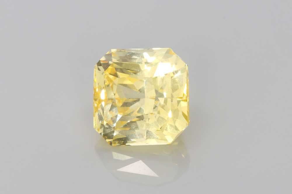 Loose Sapphire Gemstone - GIA Asscher 3.46ct Yellow EC: Loose Sapphire Gemstone - GIA Asscher 3.46ct Yellow EC This listing features Loose Sapphire Gemstone - GIA Asscher 3.46ct Yellow EC. Item specifics are provided below. Item Specifics: Type: Sapphire C