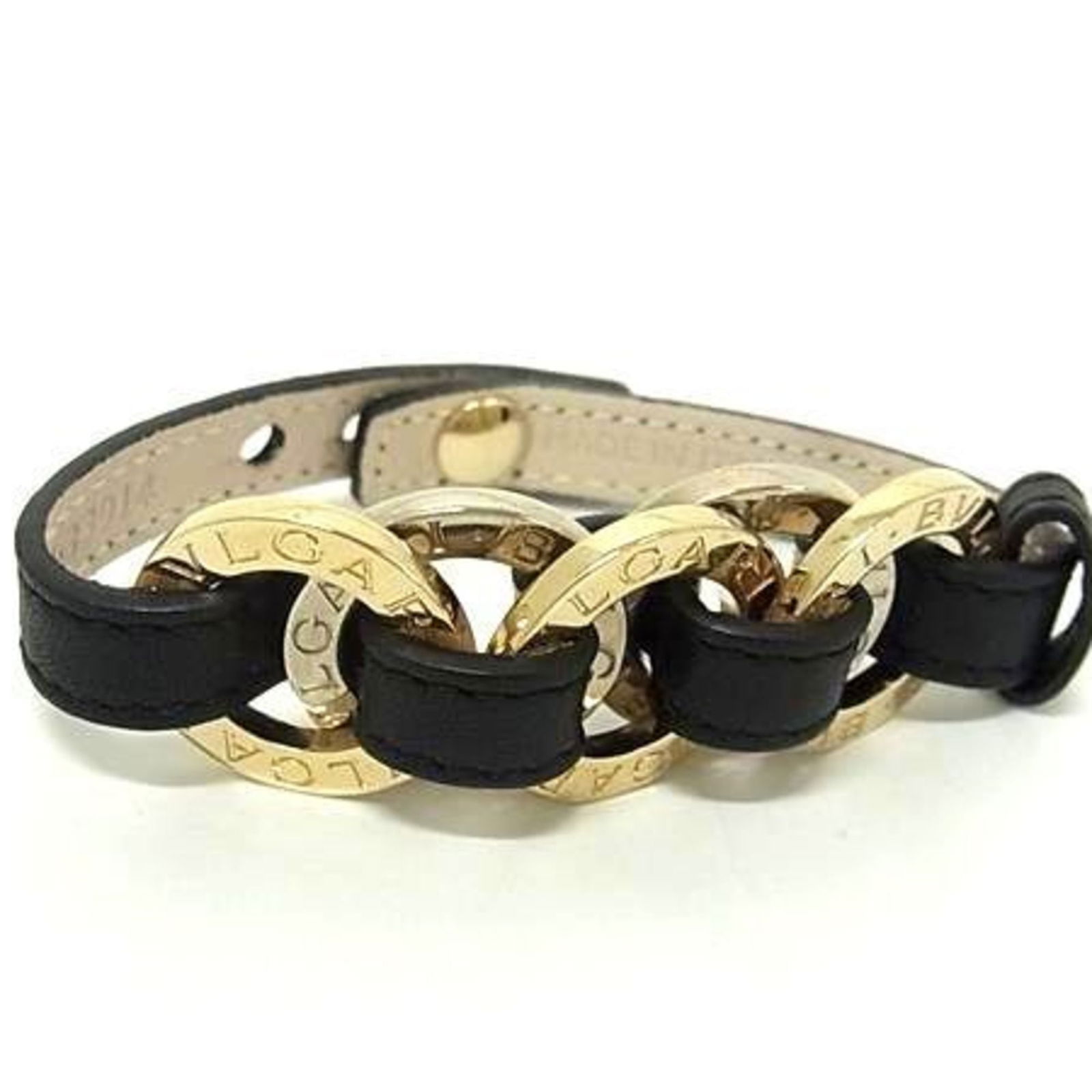Metal - Bvlgari Charm Bracelet Leather: Metal - Bvlgari Charm Bracelet Leather This listing features Metal - Bvlgari Charm Bracelet Leather. Item specifics are provided below. Item Specifics: Brand: Bvlgari Type: Charm Bracelet Gender: Wome