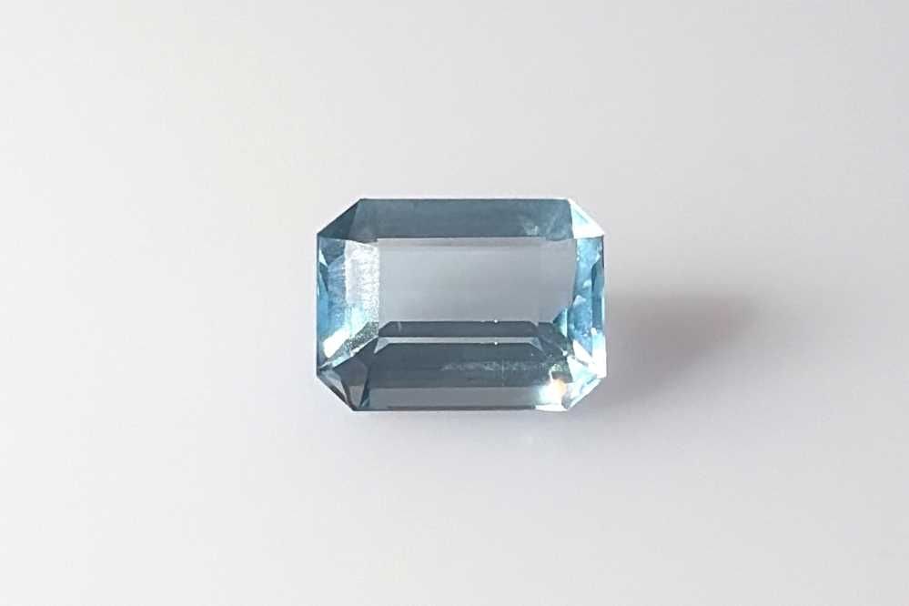 Loose Aquamarine Gemstone - Emerald 1.83ct Blue EC: Loose Aquamarine Gemstone - Emerald 1.83ct Blue EC This listing features Loose Aquamarine Gemstone - Emerald 1.83ct Blue EC. Item specifics are provided below. Item Specifics: Type: Aquamarine Carat: