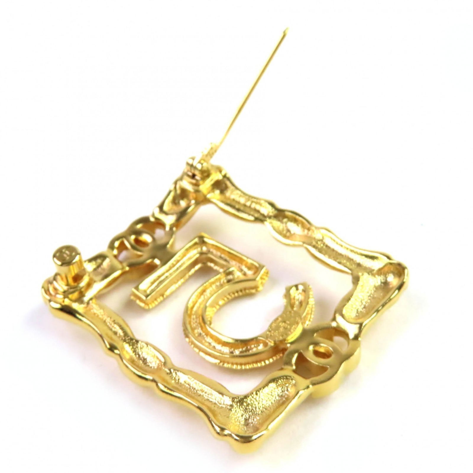 Brooch Chanel - 5