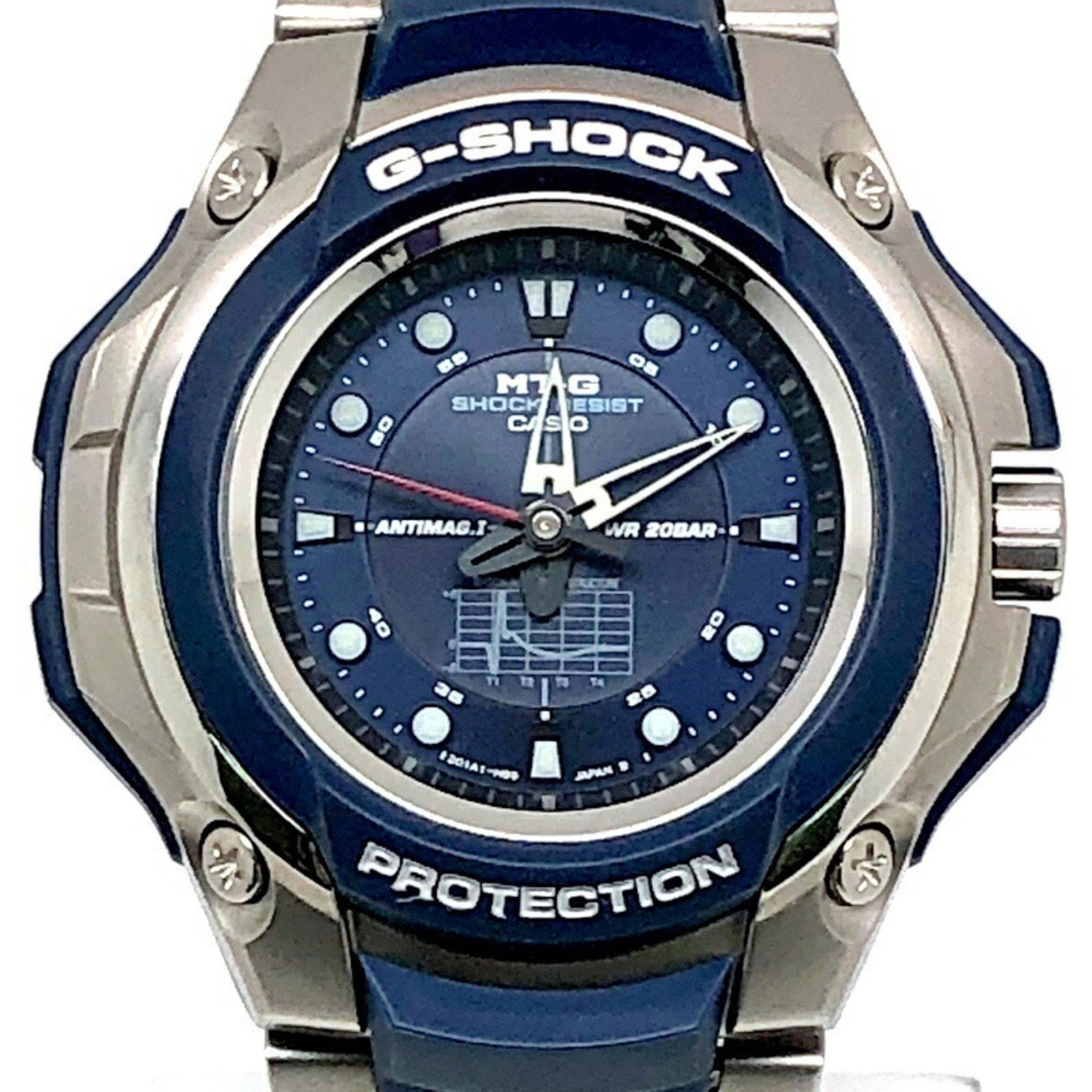 Wristwatch Casio: Wristwatch Casio This listing features Wristwatch Casio. Item specifics are provided below. Item Specifics: Brand: Casio Type: Wristwatch Gender: Men Display: Analog Color: Silver Color (Dial): Blue W